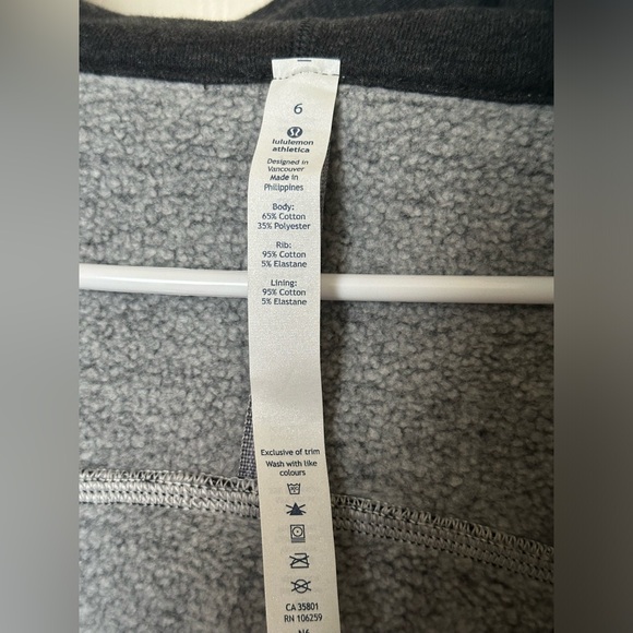 Lulu Lemon Fleece Hoodie (brand new, never worn) - Picture 3 of 7